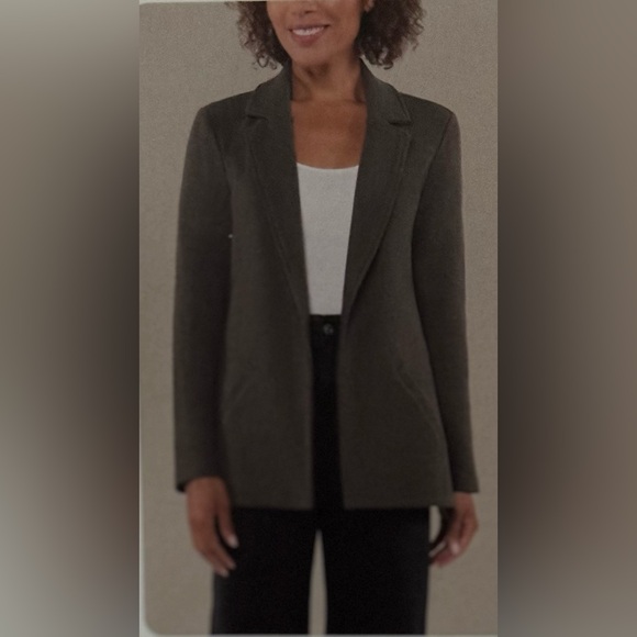 Matty M Jackets & Blazers - Matty M Women's Taupe Knit Boyfriend Blazer size Large Nwt